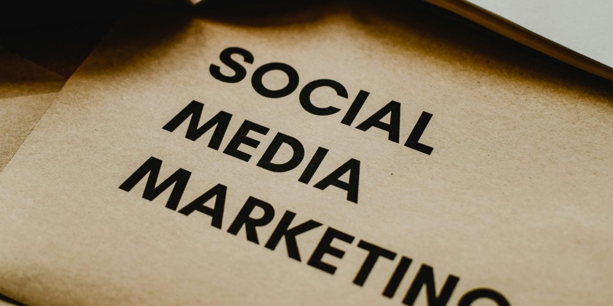 Close-up of brown envelopes with 'Social Media Marketing' text, ideal for startup themes.